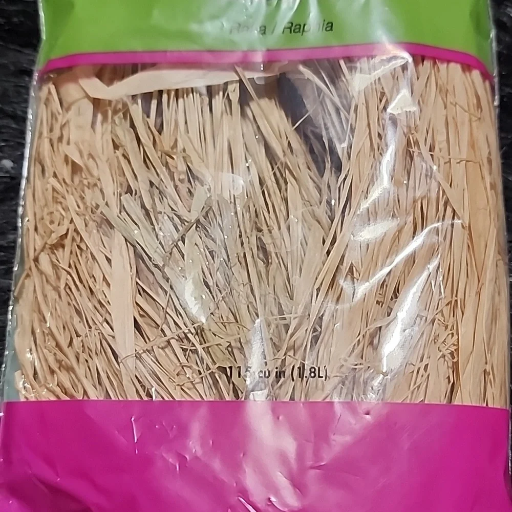 TrofFlora Natural Raffia. NEW 1.8 L. 115 cu in